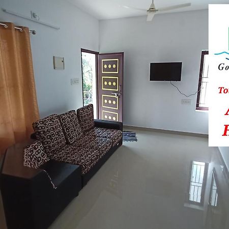 Space Villa Homestay Irimbranallur Esterno foto