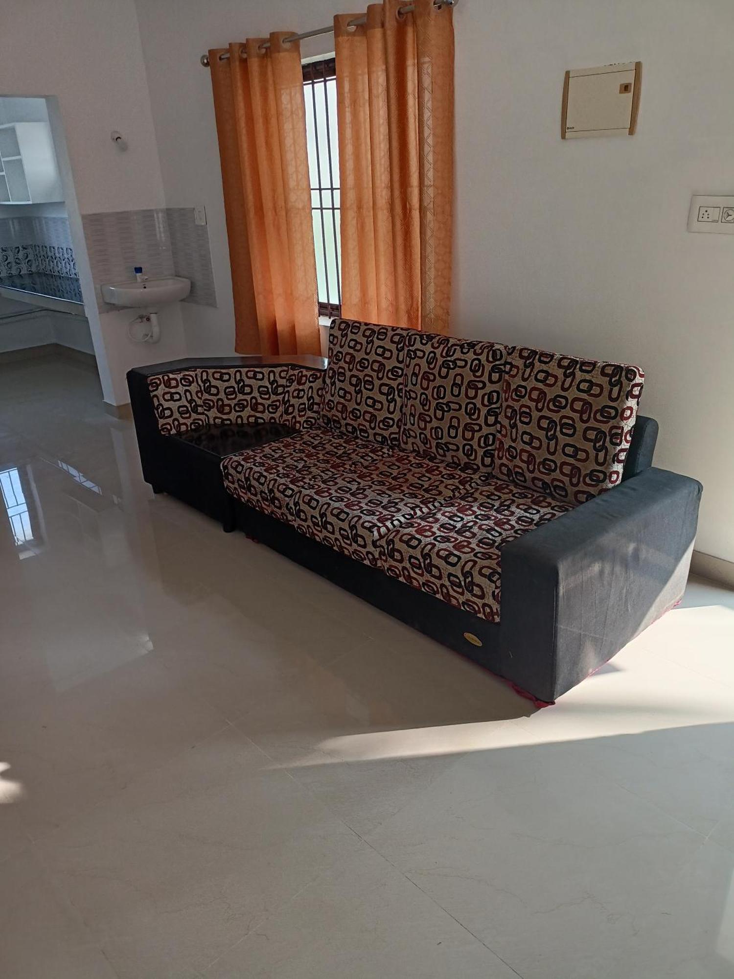 Space Villa Homestay Irimbranallur Esterno foto