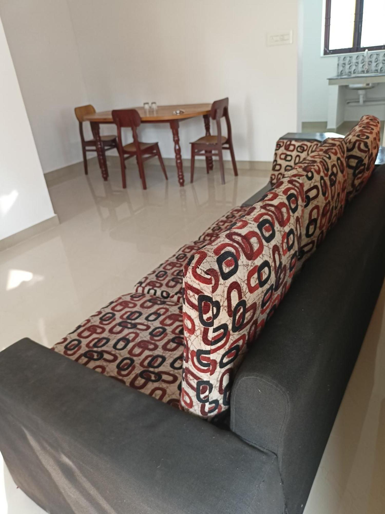 Space Villa Homestay Irimbranallur Esterno foto